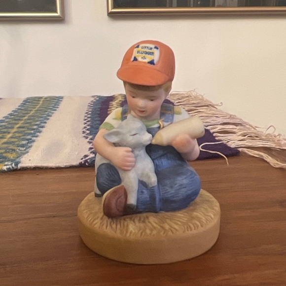 Vintage 1983 Country Store - Boy Feeding Baby Sheep Little Farmers Figurine RARE - Picture 3 of 5